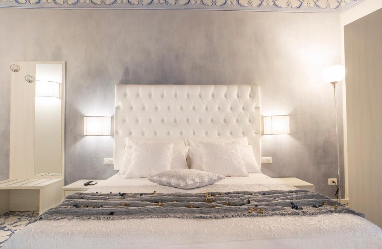Morelli Suite Napoli Bagian luar foto