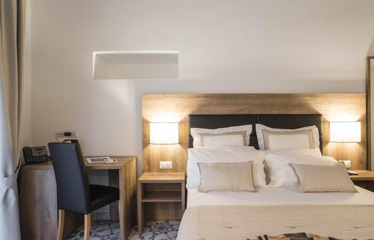 Morelli Suite Napoli Bagian luar foto