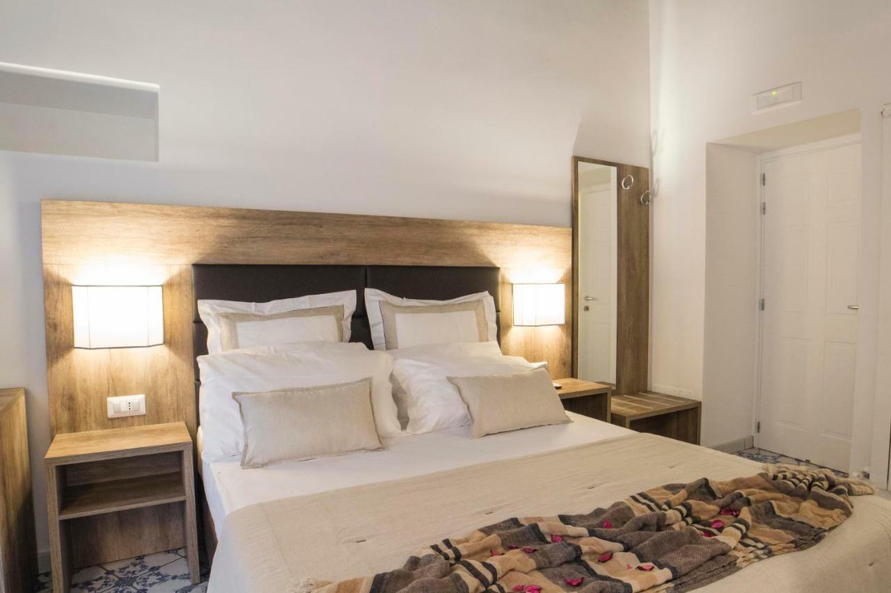 Morelli Suite Napoli Bagian luar foto