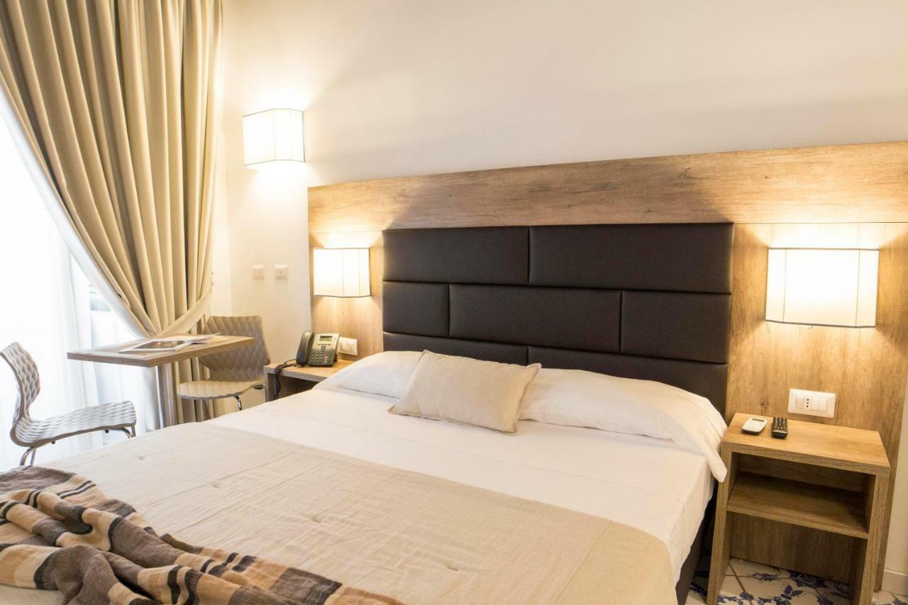 Morelli Suite Napoli Bagian luar foto