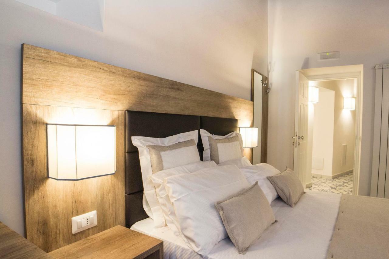 Morelli Suite Napoli Bagian luar foto